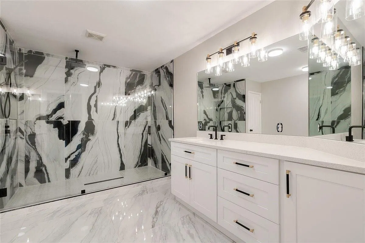 5 bed, 3.0 bath, 2956 sqft, $3,850 — Photo 2