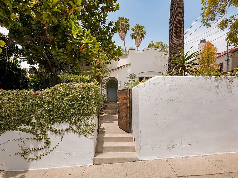 1647 N Coronado St — Photo 1