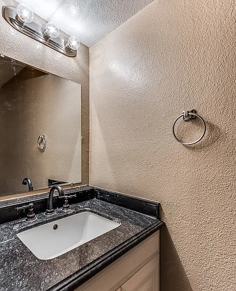 12233 Iverson Ct — Photo 24