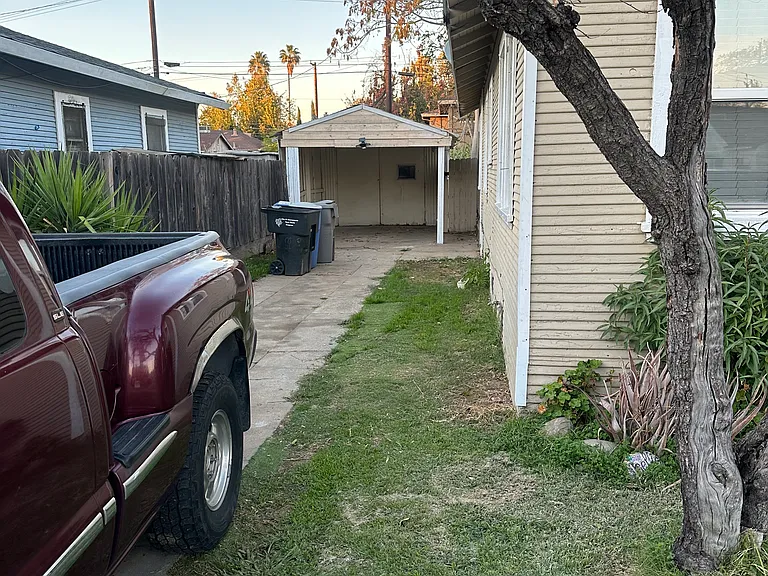 5229 15th Ave — Photo 7