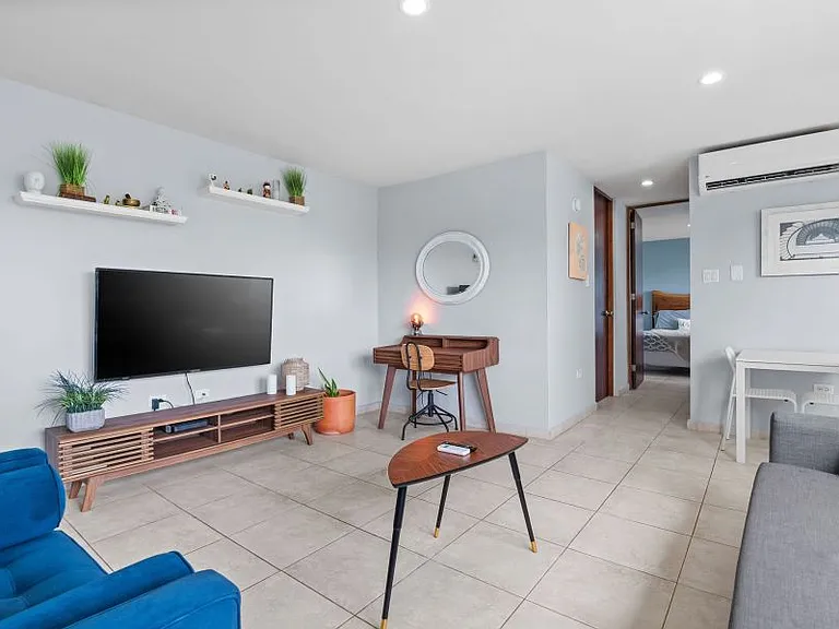 Apt 304 Atlantic Court Apartments 59 C San Miguel — Photo 5
