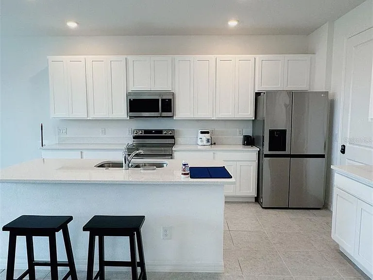 1832 Sanibel Dr — Photo 5
