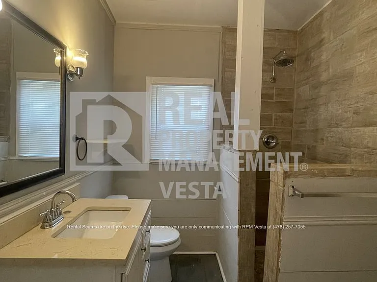 2409 Beech Ave — Photo 6