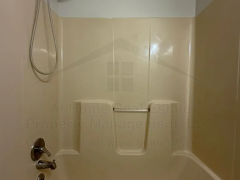1514 Monroe St — Photo 11