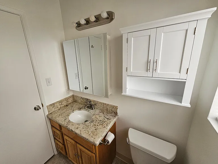 525 N Flores St #2 — Photo 10