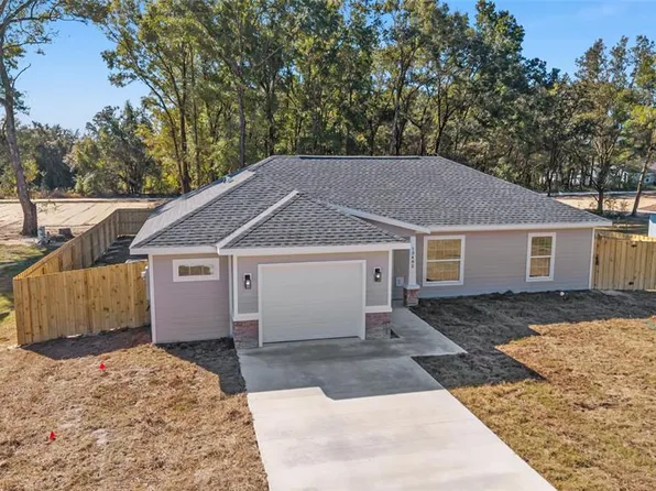 24310 NW Falcon Ave, Dunnellon, FL 34431