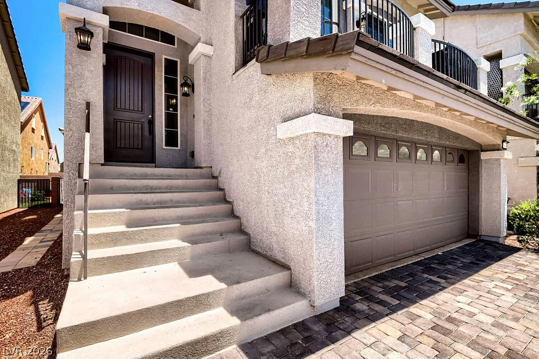 4 bed, 2.5 bath, 3005 sqft, $2,795 — Photo 3