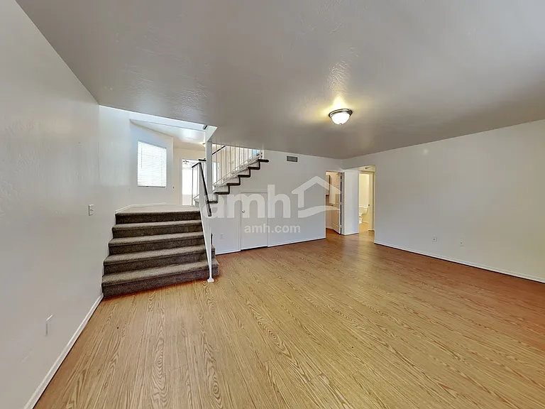 539 S Apache Dr — Photo 8