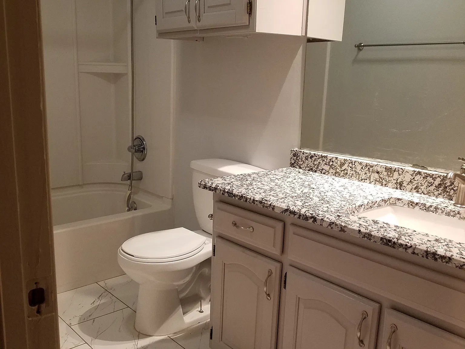 3 bed, 2.5 bath, 1750 sqft, $2,150 — Photo 4