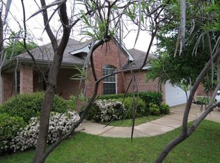 4243 Hill Top Ln, Grand Prairie, TX 75052