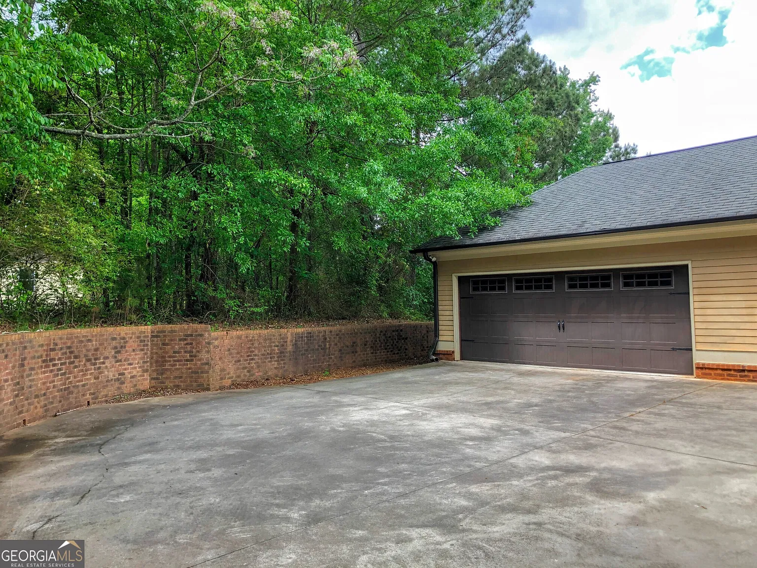3 bed, 2.0 bath, 1316 sqft, $1,700 — Photo 4