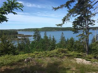 11 Westview Rd, Vinalhaven, ME 04863