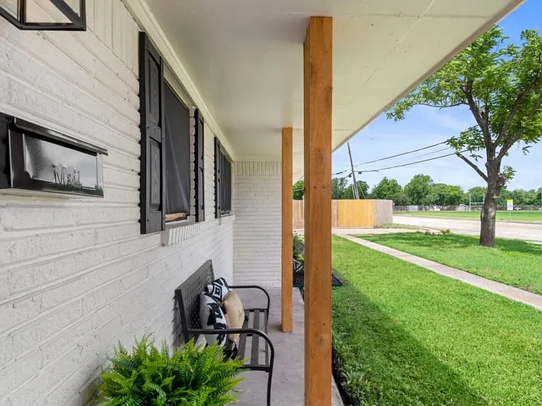 1302 Meadow Lark St — Photo 26