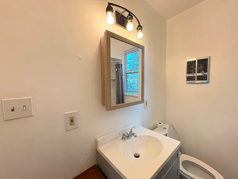 1045 Flemington St — Photo 20