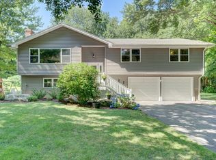 6 Rosewood Ln, Bolton, CT 06043