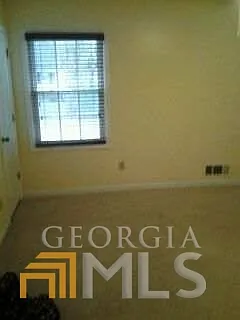 180 Williamsburg Way — Photo 3