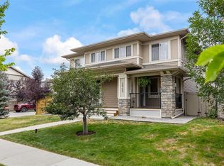 1545 W Legacy Cir SE, Calgary, AB T2X2C3