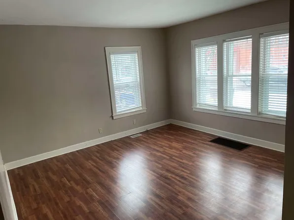 54 W Main St #1, Milan, MI 48160