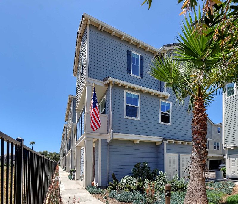 1st image of 529 Sandpiper Way