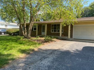 68 Oaklawn Ave, Oswego, IL