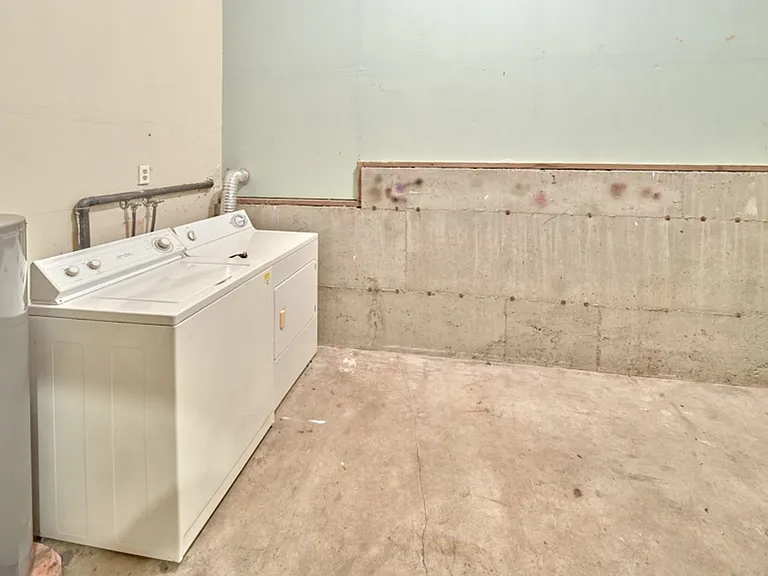4220 Southcenter Blvd — Photo 9