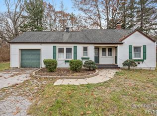 5549 Airline Rd, Fruitport, MI 49415