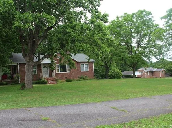 4265 Baker Dr, Morganton, NC 28655