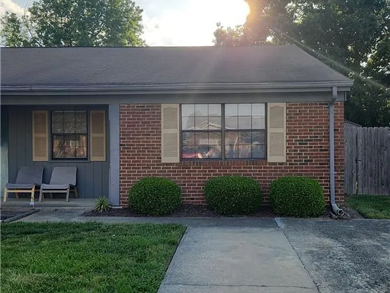 6045 Bradford Dr #B — Photo 1