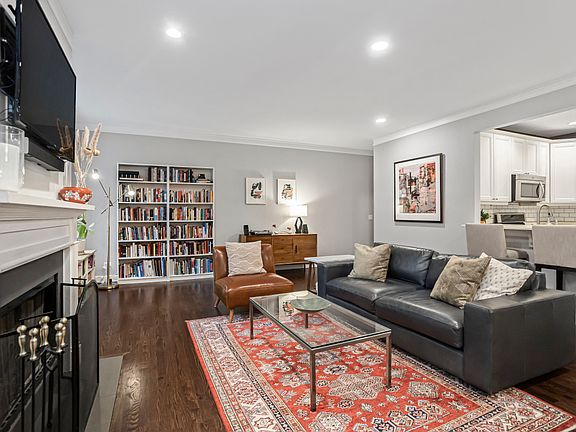 5th image of 3845 N Ashland Ave APT 2E
