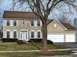 1208 Halifax Dr, Mundelein, IL