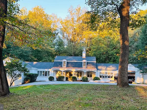 7 Caveswood Ln, Owings Mills, MD 21117