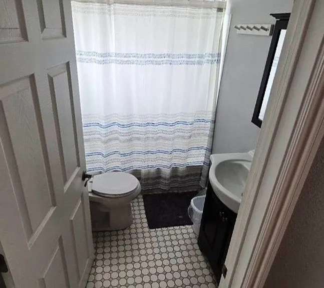 417 Simpson Ave — Photo 6