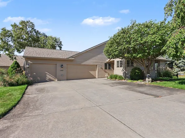 1619 E Harbour Towne Cir, Muskegon, MI 49441