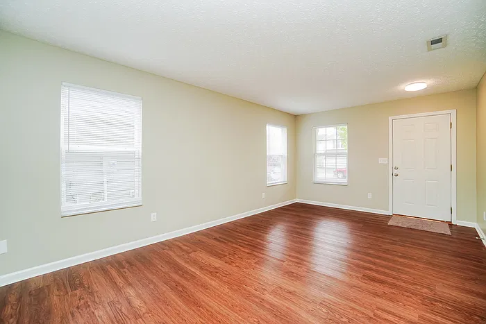 3948 Rosette Dr — Photo 2