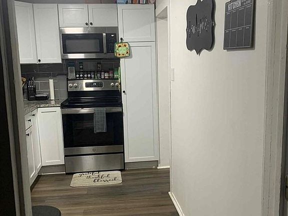 5th image of 423 3rd St