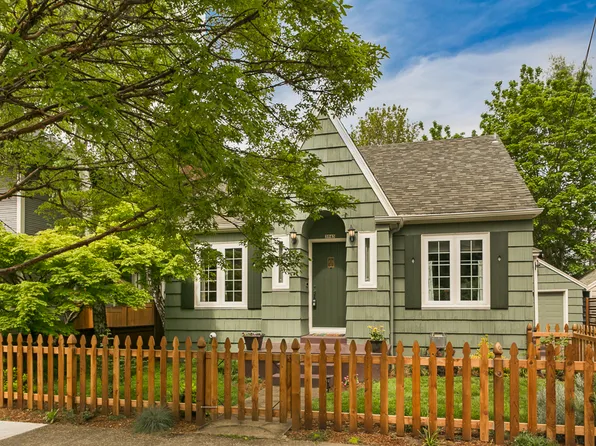 3945 SE Clinton St, Portland, OR 97202