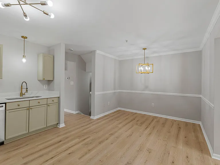 946 Monet Dr — Photo 16