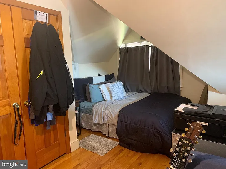 256 Radcliffe St — Photo 18