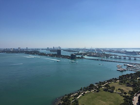 2nd image of 2020 N Bayshore Dr APT 3404