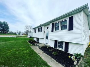 62050 Pikeview Dr, Cambridge, OH 43725