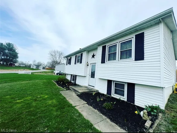 62050 Pikeview Dr, Cambridge, OH 43725