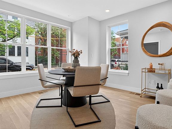 3rd image of 54 Dorset St #2