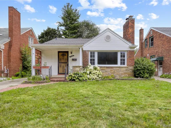928 N Denwood St, Dearborn, MI 48128
