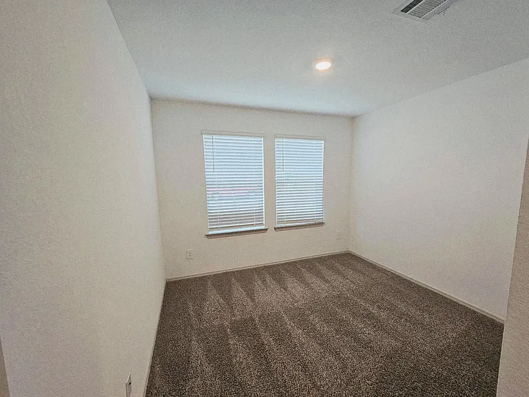 6710 Riplee St — Photo 18