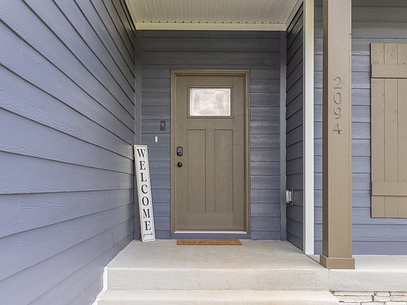 2nd image of 2094 Beverly Ct