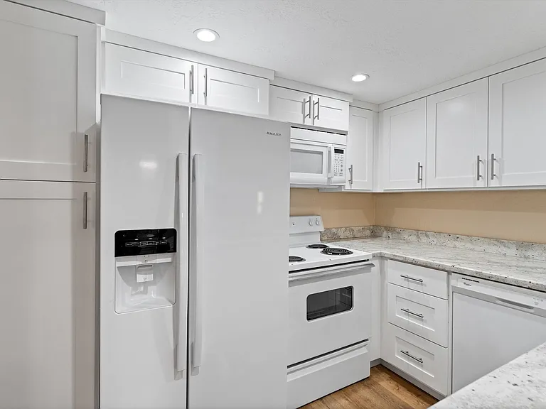 6533 N 7th Ave #34 — Photo 17