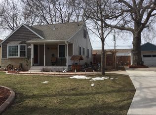 2262 Magnolia Ln, Green Bay, WI 54304