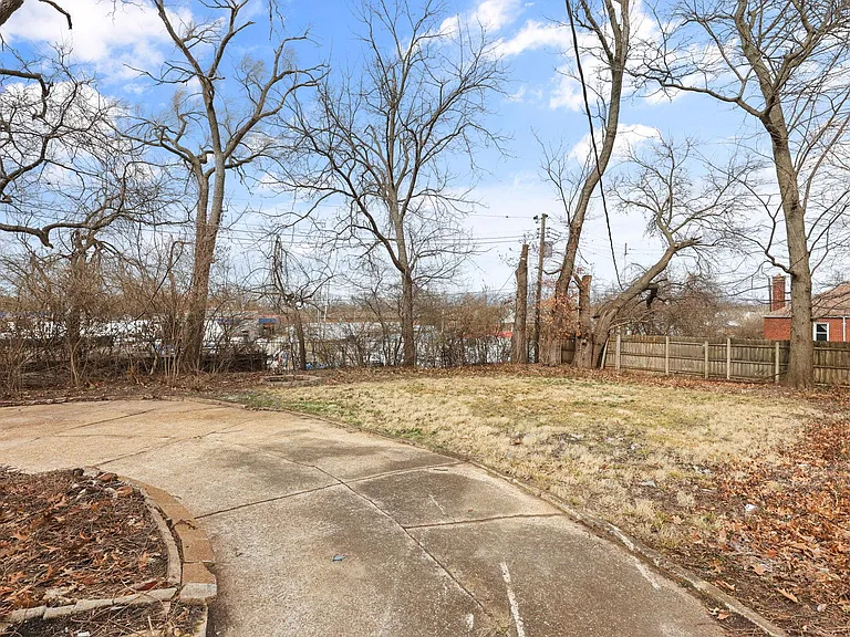 2904 Greentop Ct — Photo 28