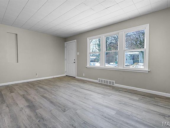 3rd image of 9920 Northgate Dr
