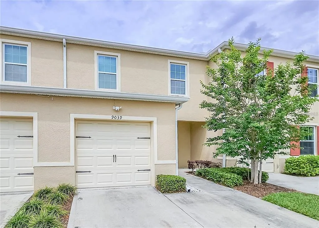 3 bed, 2.5 bath, 1530 sqft, $2,000 — Photo 2